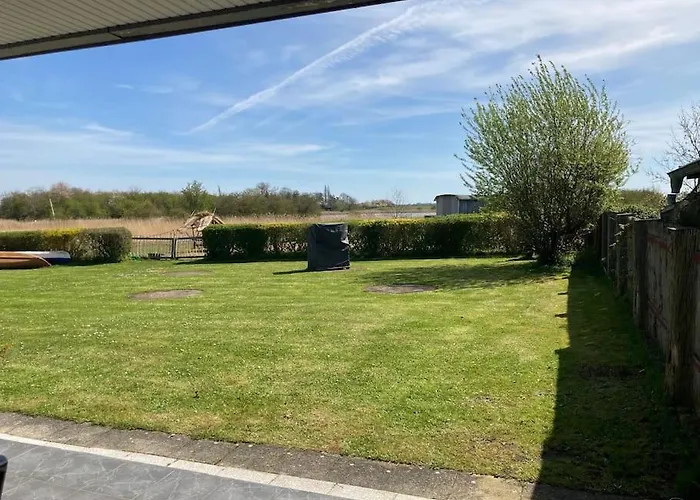 Ferienwohnung Nr. 1 Terrasse Bodden Kanu Bootssteg